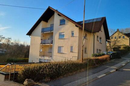 gepflegte Wohnung mit Balkon - 895,00&nbsp;EUR Kaltmiete, ca.&nbsp; 130,00&nbsp;m&sup2;&nbsp;Wohnfl&auml;che in Schiffweiler (PLZ: 66578)