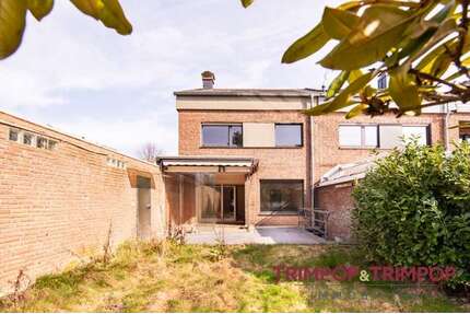 Haus zum Kaufen in Krefeld 369.900,00 € 155 m²