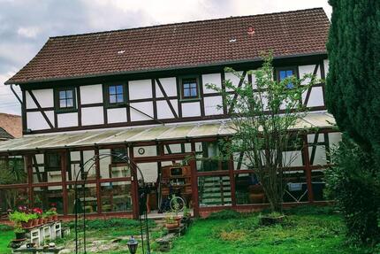 Charmantes, liebevoll saniertes Fachwerkhaus mit großem Grundstü - Huy