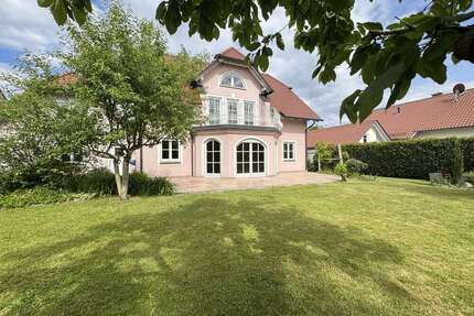 Haus zum Kaufen in Essenbach 789.000,00 € 193.71 m²