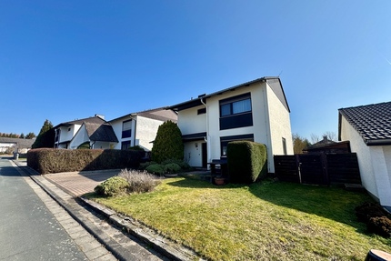 Wehrheim: Ideales Einfamilienhaus in kinderfreundlicher Lage mit viel Platz für die Familie!