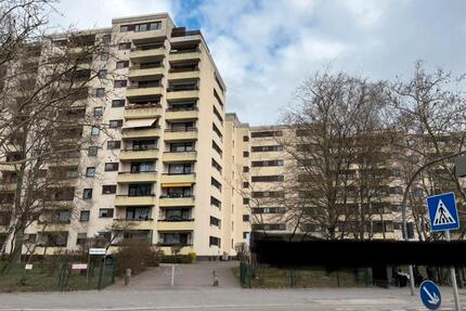 Provisionsfrei 4 Zimmer Wohnung in Marienfelde mit Balkon und EBK - Berlin Tempelhof-Schöneberg