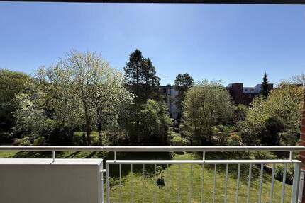 3-Zimmer-Wohnung mit 2 Balkonen - ruhig und zentral in Oststeinbek