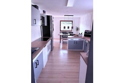 Charmantes Einfamilienhaus - 385.000,00&nbsp;EUR Kaufpreis, ca.&nbsp; 210,00&nbsp;m&sup2; in Albstadt (PLZ: 72461) Gemarkung Onstmettingen