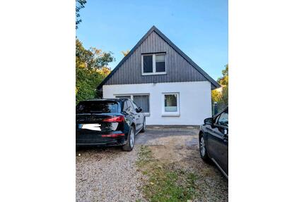 Haus zur Miete 1300€ Kaltmiete - 1.700,00&nbsp;EUR Kaltmiete, ca.&nbsp; 120,00&nbsp;m&sup2; in Eutin (PLZ: 23701)