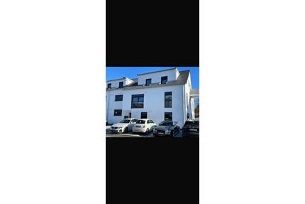 Große 3,5 Zimmer Souterrain Neubau Wohnung in Giengen Südstadt - Giengen an der Brenz