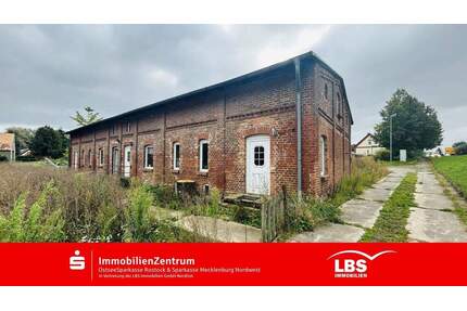 Sanierungsbedürftiges Mehrfamilienhaus - Dahmen Ziddorf