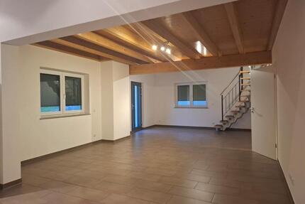 Moderne Etagenwohnung mit Galerie-Nichtraucherhaushalt-Dammbach