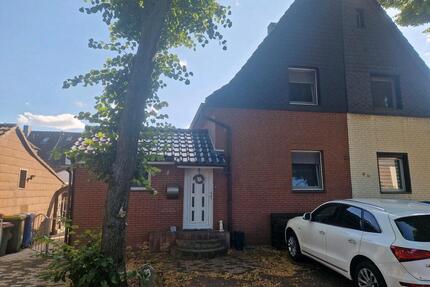 Gepflegte Haushällfte mit Garten in ruhiger Lage (Sterkrade-Nord) - Oberhausen Schmachtendorf