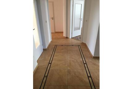 Lichtdurchflutete 4 Raumwohnung hochwertig renoviert zu vermieten - Forst (Lausitz)