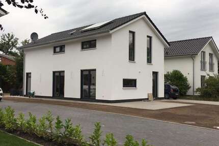Haus zum Mieten in Edewecht 1.500,00 € 123 m²