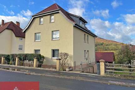 Haus zum Kaufen in Tann 245.000,00 € 204 m²