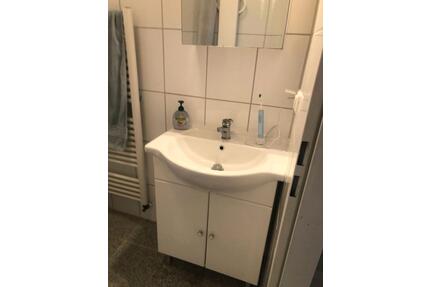 kleines teilmöbliertes 2 Zimmer-Apartment Nähe S-Bahn Ost - Offenbach am Main Bieberer Berg