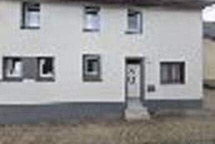 PROVISIONSFREI! Gemütliches Einfamilienhaus freistehend mit Hof und Garage ! Nähe Nürburgring ! - Barweiler