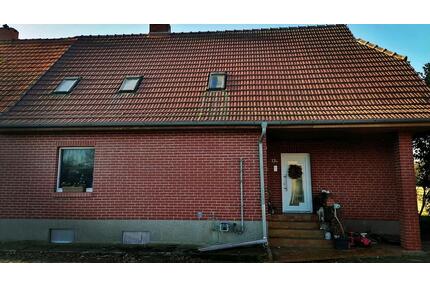 Großzügige DHH - 145.000,00&nbsp;EUR Kaufpreis, ca.&nbsp; 150,00&nbsp;m&sup2; in Penzlin (PLZ: 17217)