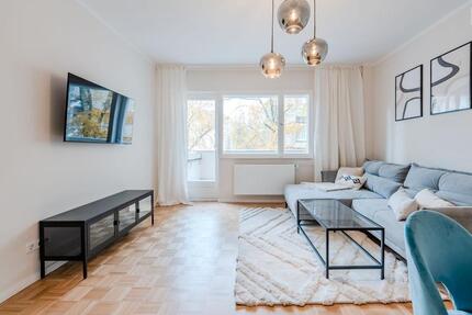 Helle 3-Zimmer Wohnung | Balkon | provisionsfrei |Top Spree Lage - Berlin Mitte