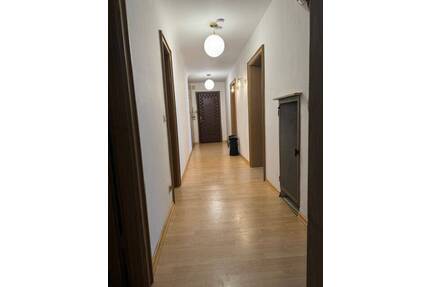 Ruhige 3-Zimmer-Wohnung mit Balkon - Nürnberg Gleißbühl
