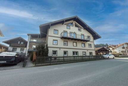 Haus zum Kaufen in Prien am Chiemsee 1.380.000,00 € 337.5 m²