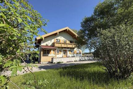 Zweifamilienhaus mit viel Potenzial - Endlich Platz für Garten, Tiere und Ihre Wohnträume! - Kirchanschöring Kothaich