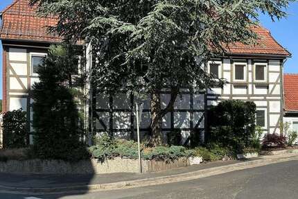 Haus zum Kaufen in Jühnde 269.000,00 € 343 m²