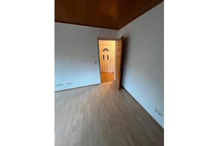 2 zimmer wohnung vermieten - 600,00&nbsp;EUR Kaltmiete, ca.&nbsp; 50,00&nbsp;m&sup2; in Hausen ob Verena (PLZ: 78595)
