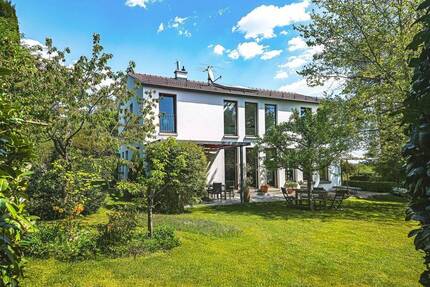 Traumhaus mit schönem Garten. Beste Lage mit Stil & Weitblick. - Icking