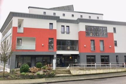 Seniorengerechte Wohngemeinschaft: Frisch renoviertes Einzelzimmer mit eigenem Duschbad - Wuppertal Gemarkung Langerfeld