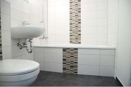 Wohnung zum Mieten in Chemnitz 280,00 € 53.98 m²