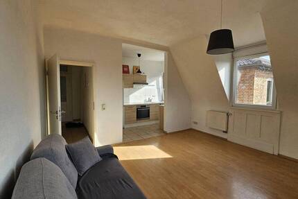 Lichtblick über Cannstatt: Stilvolle Jugendstil-Wohnung am Kurpark mit Neckartal-Aussicht - Stuttgart Bad Cannstatt