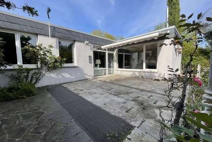 Haus zum Kaufen in Frankfurt Main Niederursel 700.000,00 € 130 m² - Frankfurt / Main / Niederursel