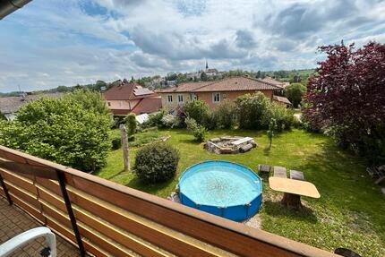 Helle Wohnung zur Miete - 780,00&nbsp;EUR Kaltmiete, ca.&nbsp; 95,00&nbsp;m&sup2; in Simbach (PLZ: 94436)