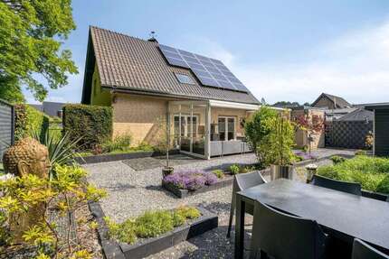 Haus zum Kaufen in Emmerich am Rhein 498.500,00 € 119 m²