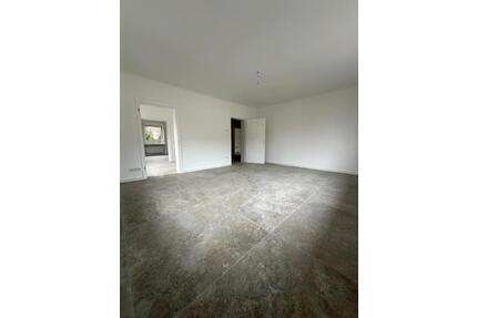 Großzügige sanierte 4-Zimmer-Wohnung in Neunkirchen