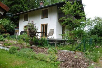 Für Naturliebhaber: renoviertes Haus Nähe Chiemsee, fast Alleinlage + Bergblick - Übersee Seethal