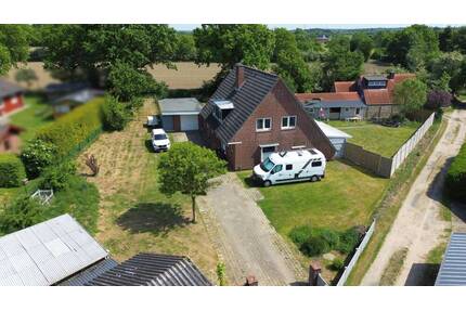 Hochwertig modernisiertes Einfamilienhaus mit großem Garten und viel Platz für die Familie - Ahrenshöft