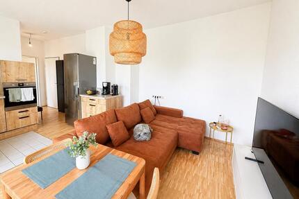 Möblierte 2-Zimmer-Wohnung mit Dachterrasse, Klima & Domblick - Köln Kalk