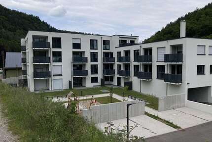 Wohnung zum Kaufen in Calw 411.000,00 € 91.34 m²