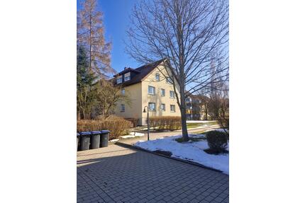 2 Raum Wohnung mit Balkon und Garage in Triptis