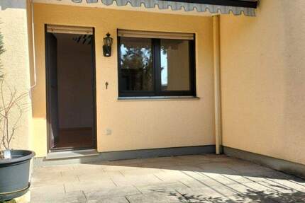 2-Zimmer-Eigentumswohnung mit Terrasse und PKW-Stellplatz - Röthenbach