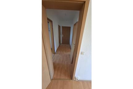 Vermiete 3 RW in Schlaitz ohne Kaution - Bitterfeld-Wolfen