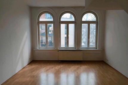 Helle 2-Zimmer Wohnung mit großem Balkon und Garage - Erfurt