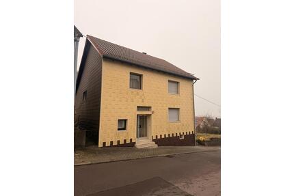 Einfamilienhaus mit Sanierungspotential in Ommersheim - Mandelbachtal