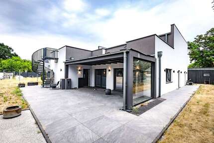 Haus zum Kaufen in Kremmen Beetz 849.000,00 € 298 m² - Kremmen / Beetz
