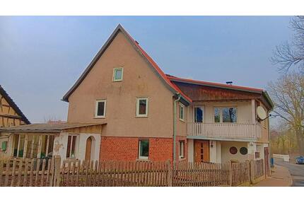 Haus zu verkaufen. Ruhiges Eigenheim am Dorfrand - Arnstadt