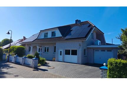 Großzügiges Familienhaus mit PV, Speicher und Wärmepumpe - Wahrenholz