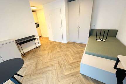 Wohnung zum Mieten in Berlin 596,21 € 27.04 m²