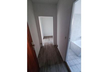 2-Zimmer-Wohnung im 1. Stock eines gepflegten Wohnhauses - Dahlen