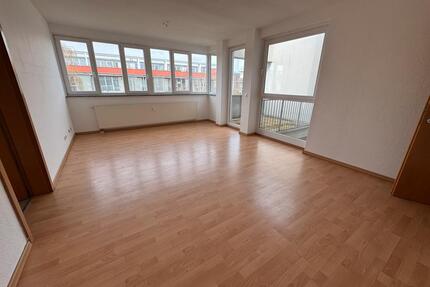 +++ Viel Platz zum Wohlfühlen 4-Zimmer-Wohnung in Berlin-Spandau +++