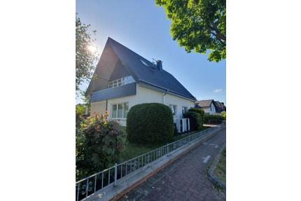 Zentrale, ruhige Wohnlage 3 ZKB Balkon +EBK+ Garage +Garten - Löhne