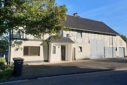 Modernes Bauernhaus mit Scheune in Eichelhardt - Helmenzen